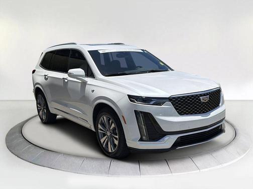 Crystal White 2025 Cadillac XT6 Premium Luxury FWD