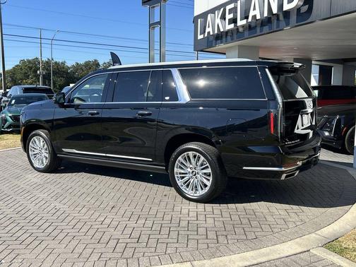 2026 Cadillac Escalade ESV Luxury