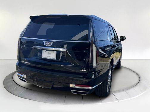 2026 Cadillac Escalade ESV Luxury