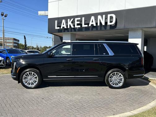 2026 Cadillac Escalade ESV Luxury