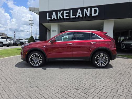 2025 Cadillac XT4 Premium Luxury