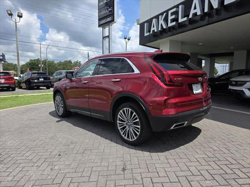 2025 Cadillac XT4 Premium Luxury