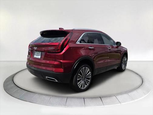 2025 Cadillac XT4 Premium Luxury