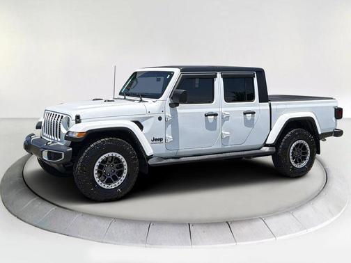 Bright White Clearcoat 2023 Jeep Gladiator Sport S
