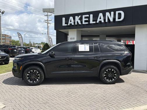 Black Metallic 2024 Chevrolet Traverse AWD Z71