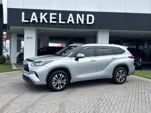 2020 Toyota Highlander XLE
