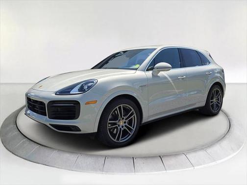 2023 Porsche Cayenne E-Hybrid S