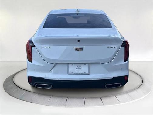 2023 Cadillac CT4 Luxury