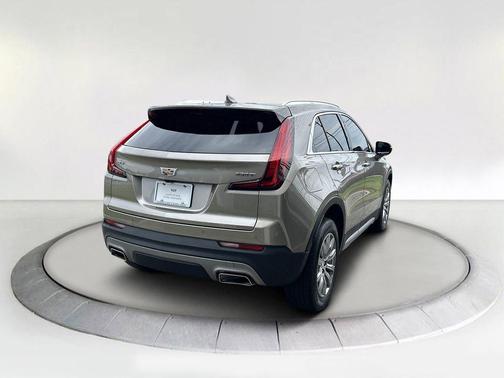 2022 Cadillac XT4 Premium Luxury