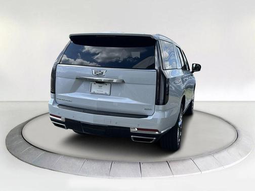 2026 Cadillac Escalade Luxury