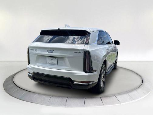 2025 Cadillac Escalade IQ Luxury 2