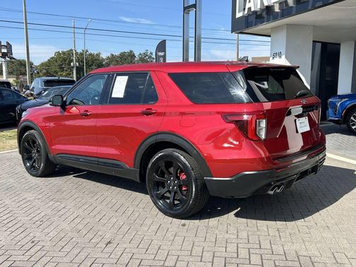 2021 Ford Explorer ST