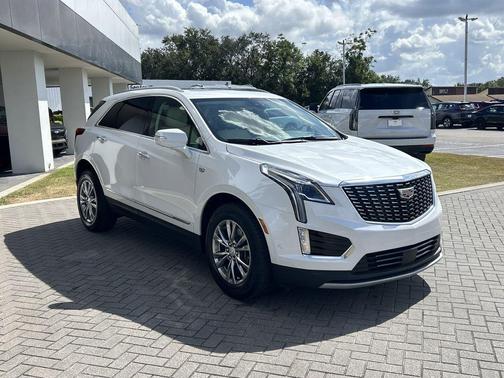 2022 Cadillac XT5 Premium Luxury