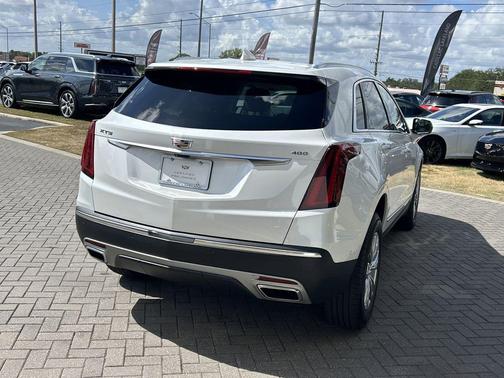 2022 Cadillac XT5 Premium Luxury