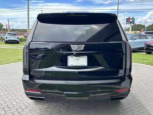 2025 Cadillac Escalade Sport Platinum