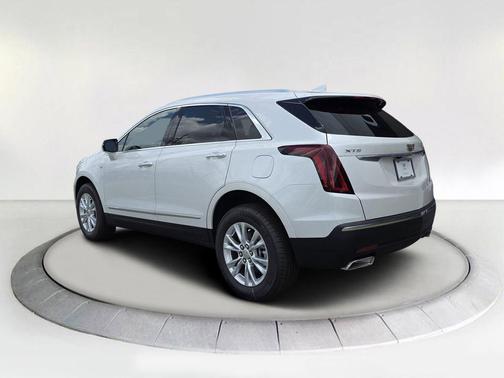 2025 Cadillac XT5 Luxury
