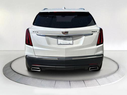 2025 Cadillac XT5 Luxury