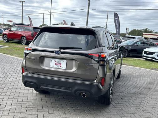 2025 Subaru Forester Touring
