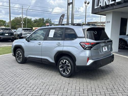 2025 Subaru Forester Premium