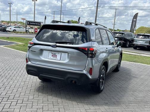 2025 Subaru Forester Premium