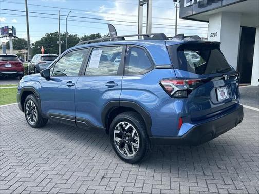 2025 Subaru Forester Base