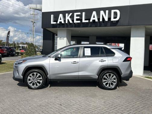 2024 Toyota RAV4 XLE Premium