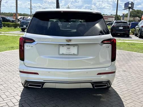 2025 Cadillac XT6 Luxury FWD