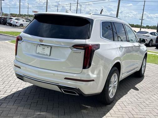 2025 Cadillac XT6 Luxury FWD