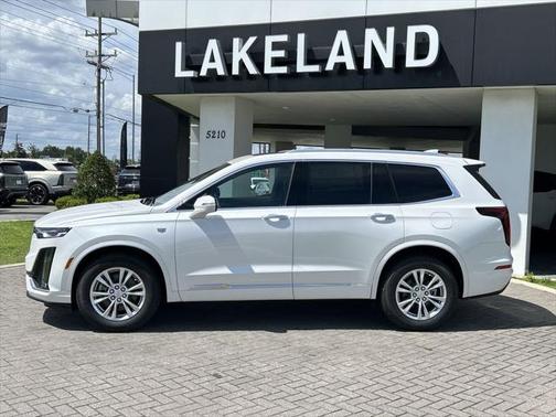 2025 Cadillac XT6 Luxury FWD