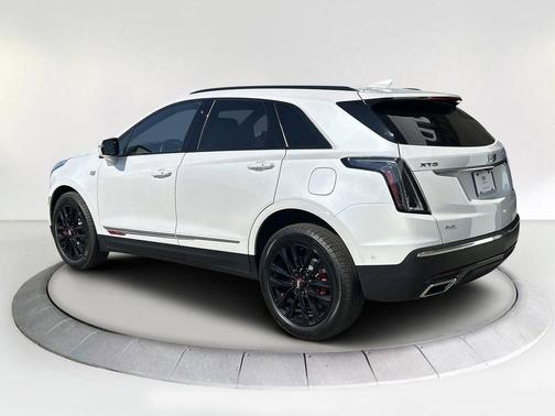 2025 Cadillac XT5 Sport