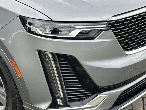 Argent Silver Metallic 2023 Cadillac XT6 Premium Luxury FWD