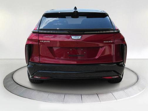 2025 Cadillac LYRIQ Sport