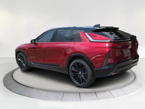 2025 Cadillac LYRIQ Sport
