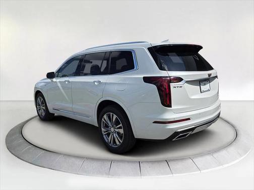 2025 Cadillac XT6 Premium Luxury FWD