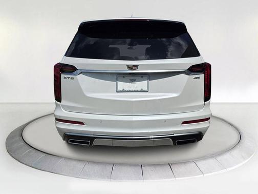 2025 Cadillac XT6 Premium Luxury FWD