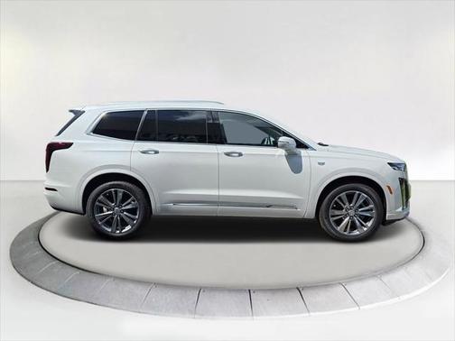 2025 Cadillac XT6 Premium Luxury FWD