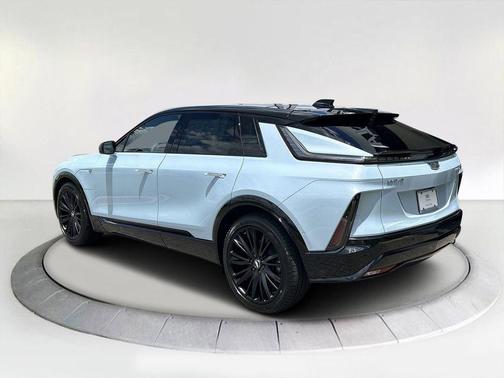 2025 Cadillac LYRIQ Sport