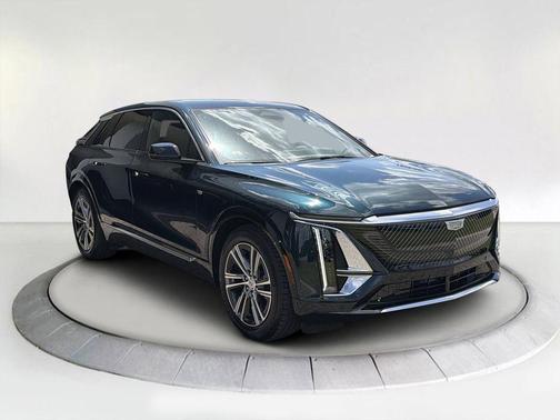 Emerald Lake Metallic 2026 Cadillac LYRIQ Premium Luxury