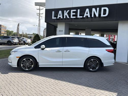 Platinum White 2022 Honda Odyssey Elite