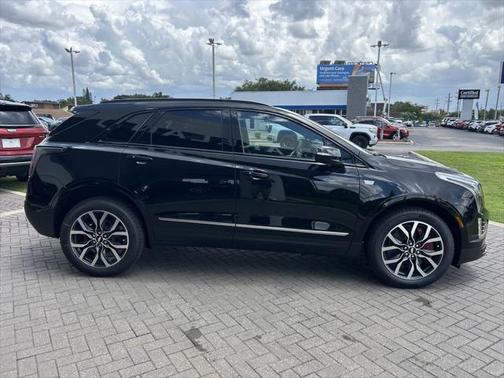 2025 Cadillac XT5 Sport
