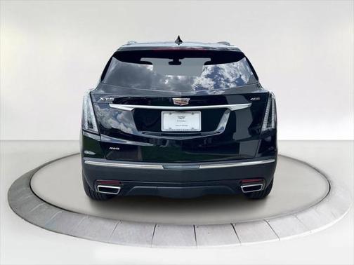 2025 Cadillac XT5 Sport