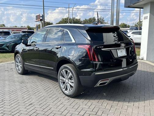 2026 Cadillac XT5 Premium Luxury