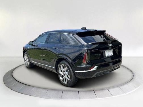 2025 Cadillac OPTIQ Luxury 1 AWD