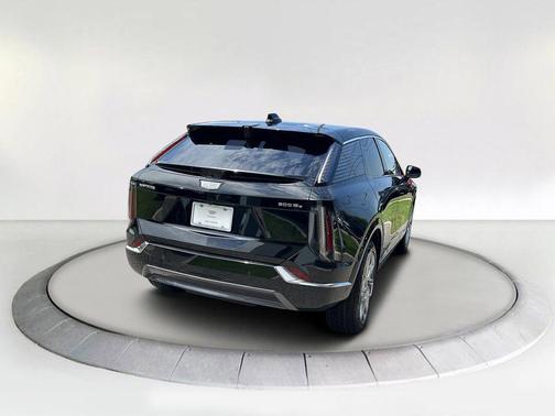 2025 Cadillac OPTIQ Luxury 1 AWD
