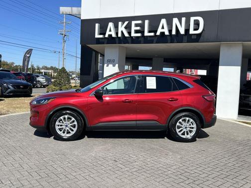 2022 Ford Escape SE
