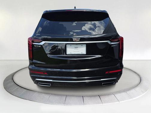 2025 Cadillac XT6 Luxury FWD