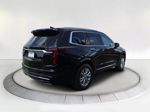 2025 Cadillac XT6 Luxury FWD