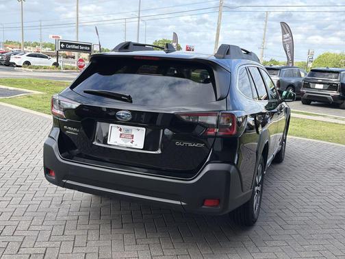 Crystal Black Silica 2025 Subaru Outback Premium