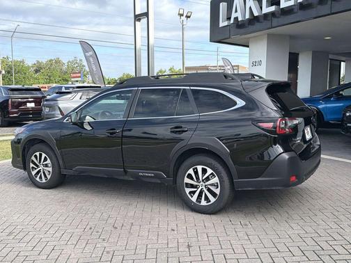 Crystal Black Silica 2025 Subaru Outback Premium