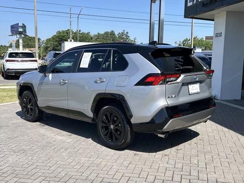2023 Toyota RAV4 Hybrid SE